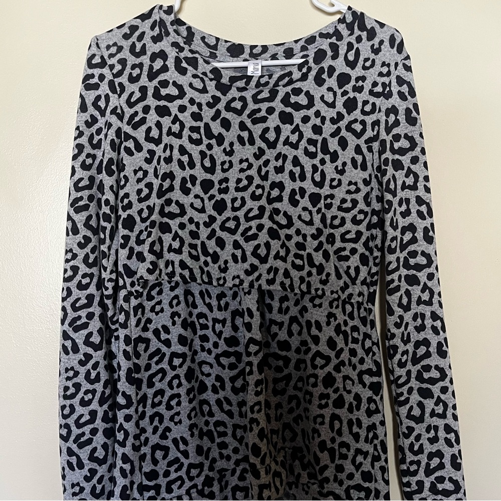Latched Mama | Everyday Nursing Sweater | Snow Leopard (M)